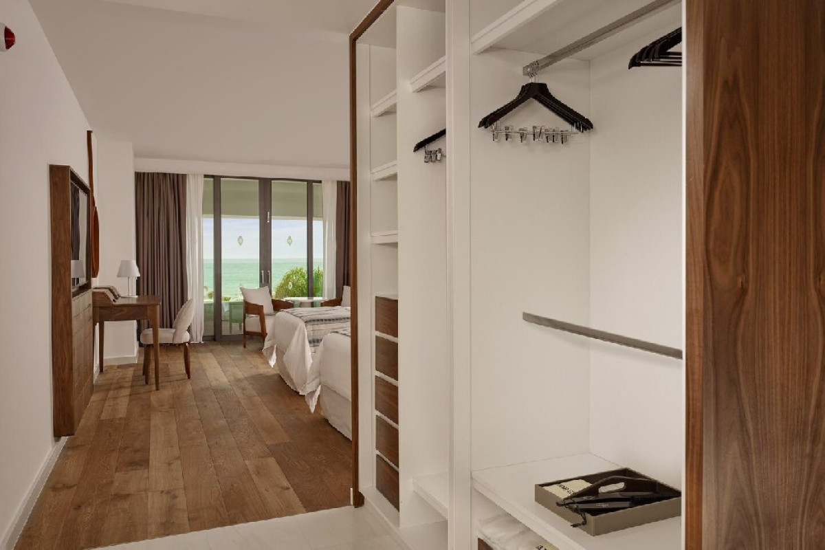 Parklane Resort and Spa