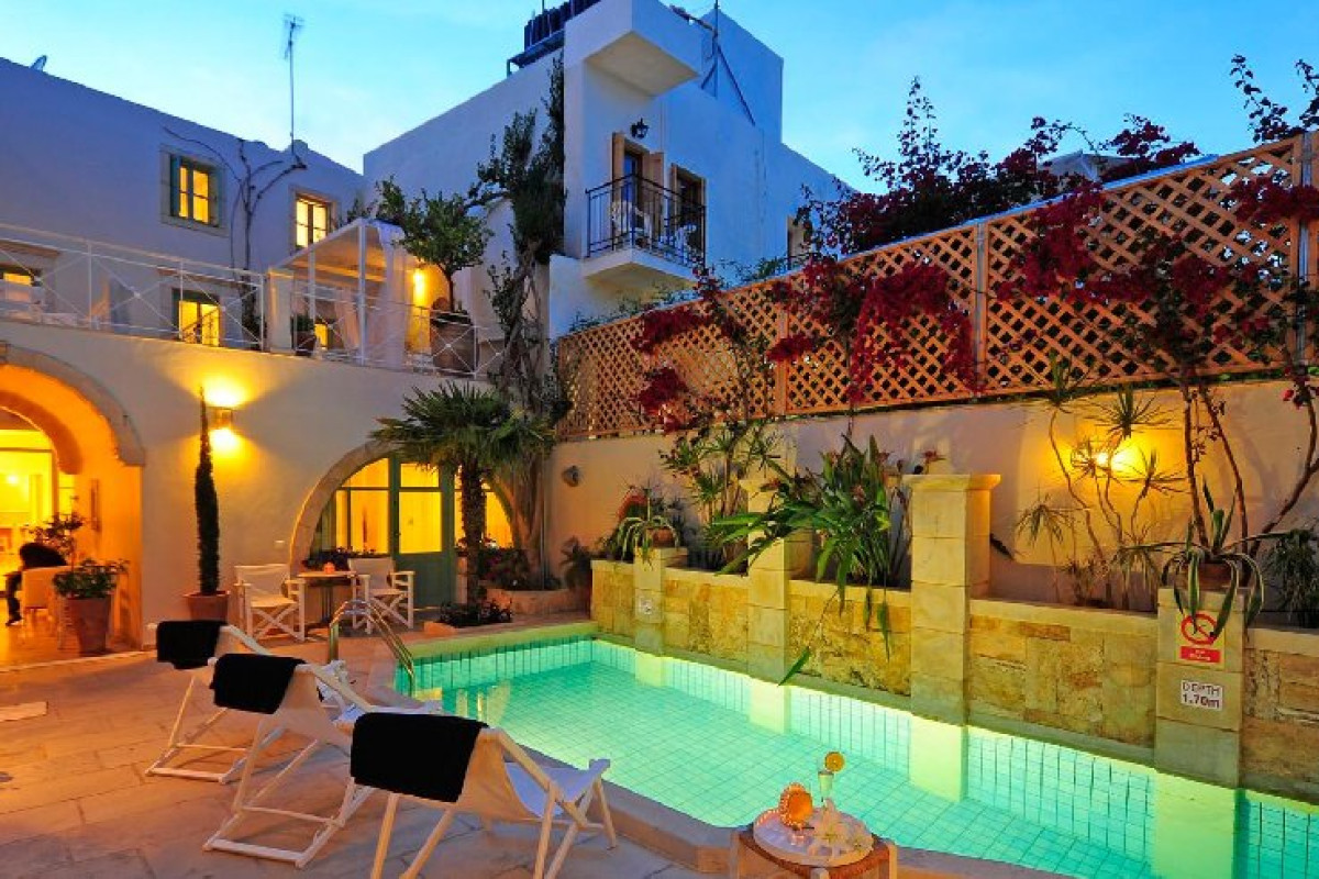 Mythos Suites (K)