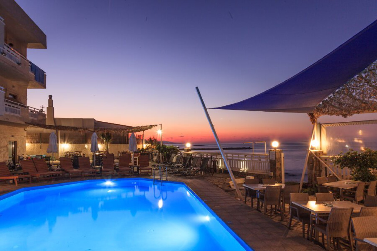 Sunset Beach Hotel (Kokkini Hani)