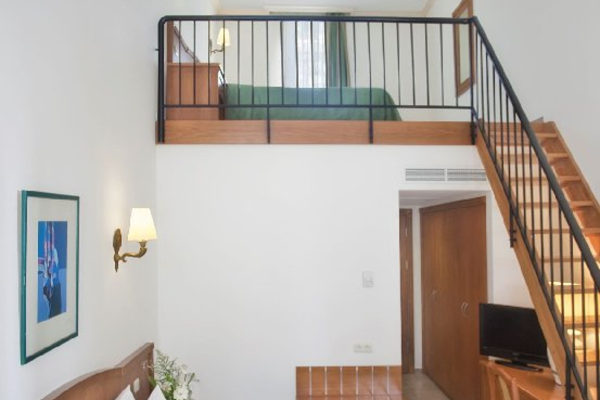 AKKA HOTELS CLAROS