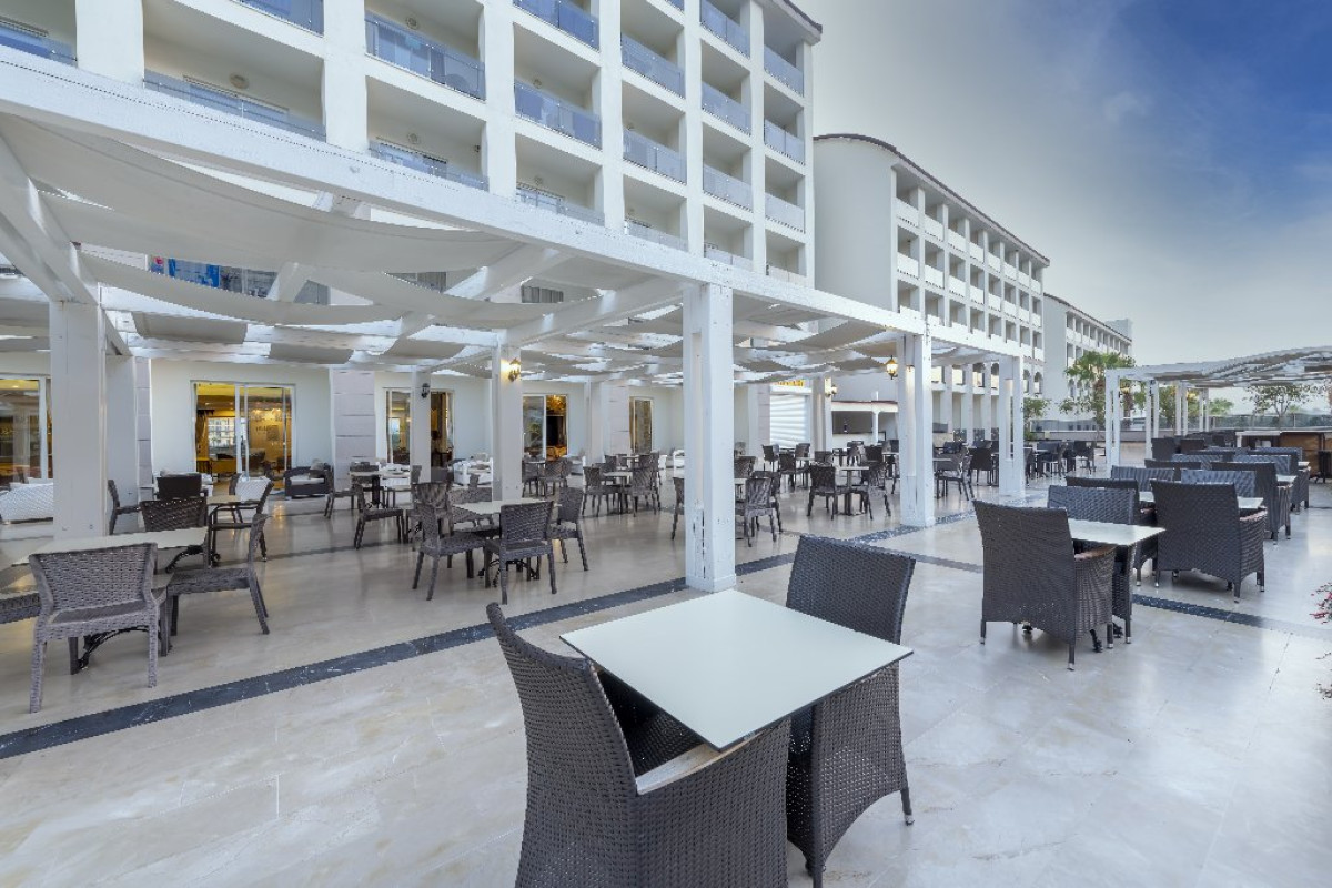 PORT RIVER HOTEL