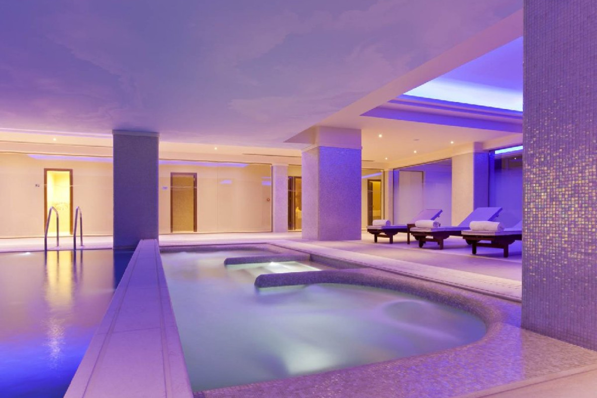 Boutique 5 Hotel and Spa (Adults Only 16+)