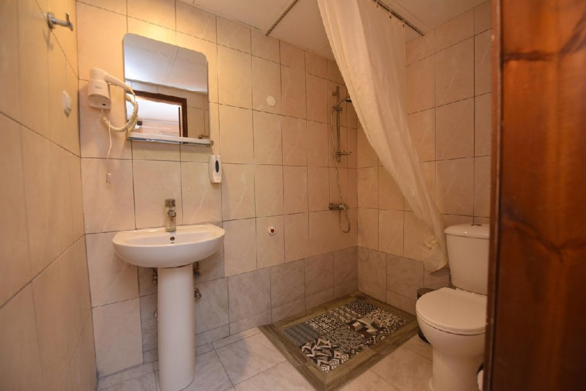 Hotel Pelli