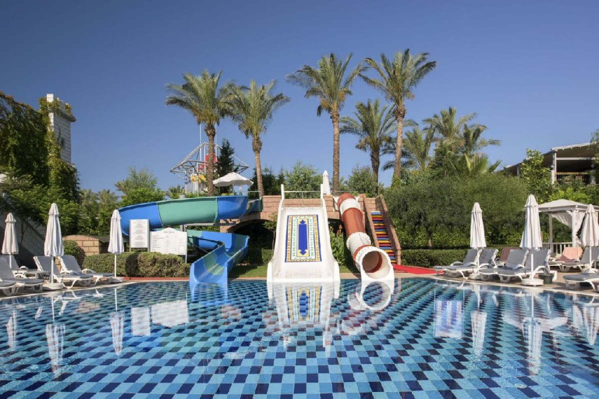 DELPHIN IMPERIAL
