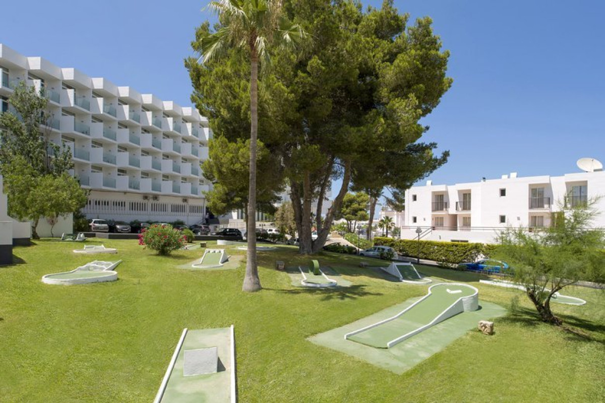 VIBRA RIVIERA HOTEL