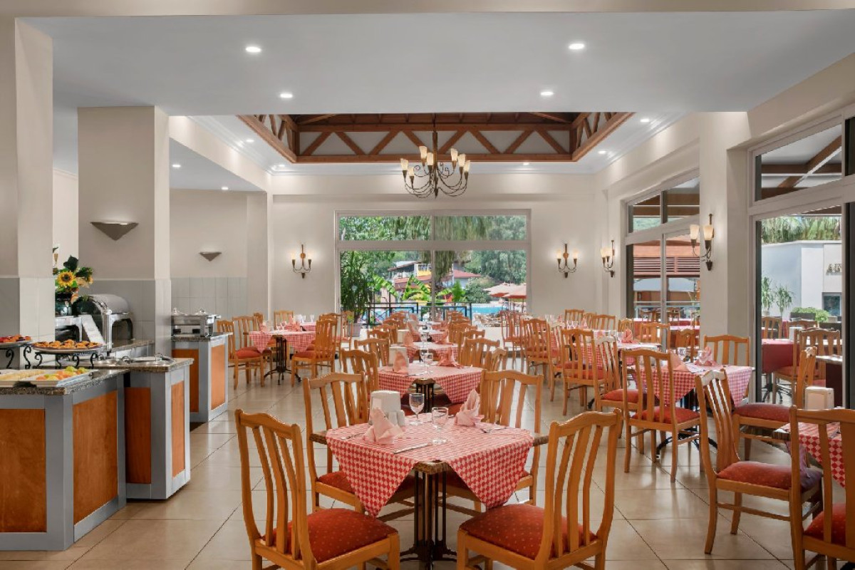 AKKA HOTELS CLAROS