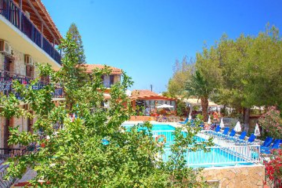 Two Brothers Studios (Kalamaki) recomandat 3*