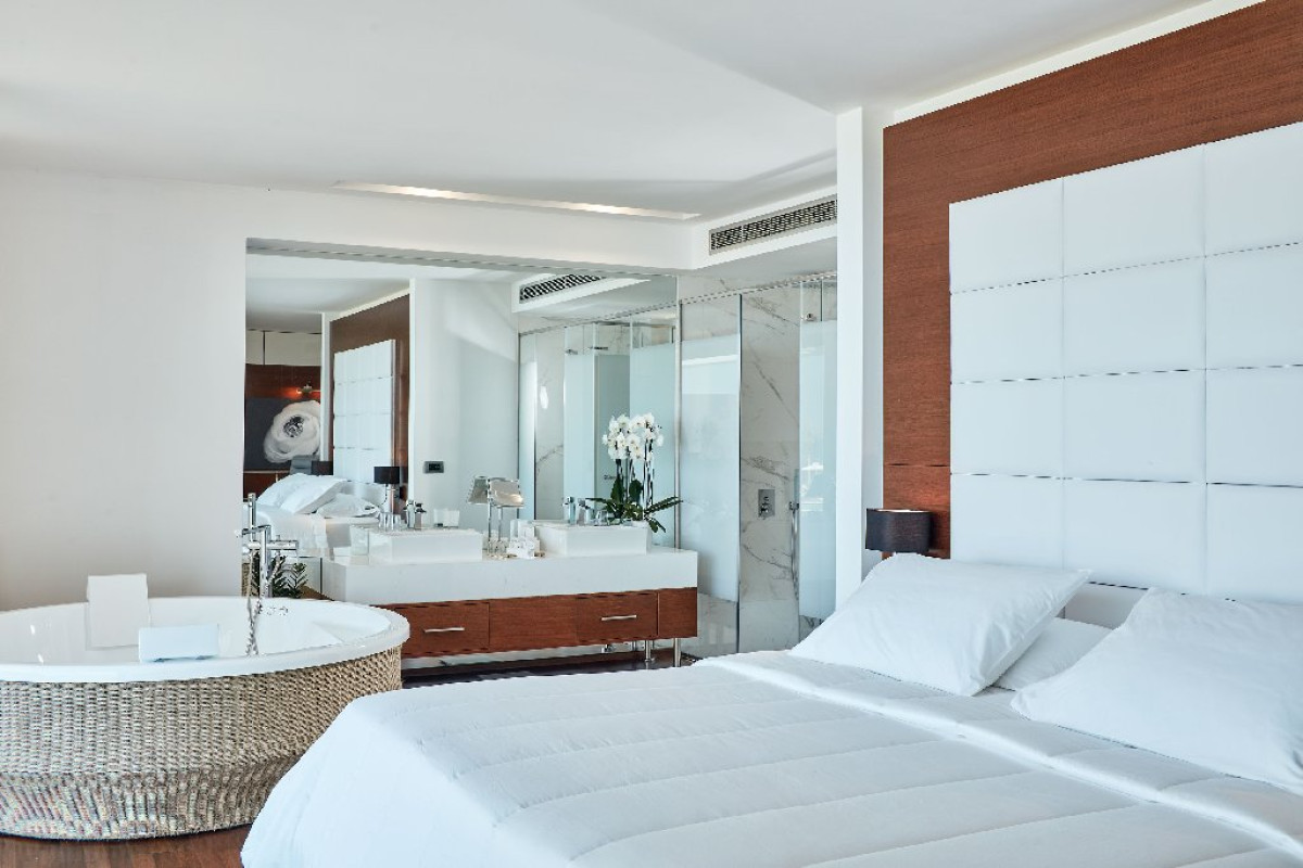 Lesante Blu (Adults Only) (Tragaki)