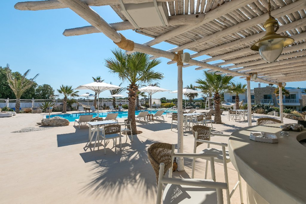 White Pearls Luxury Suites