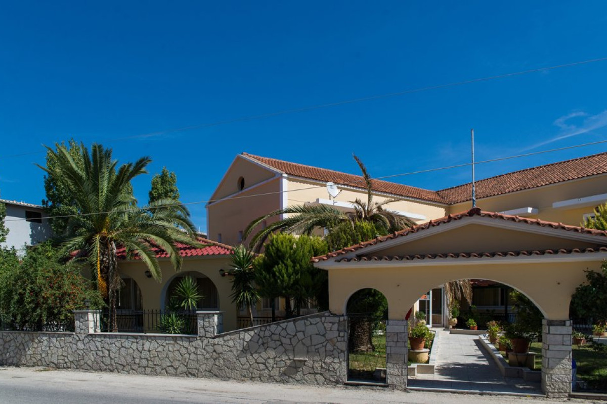 Perkes Complex (Laganas)