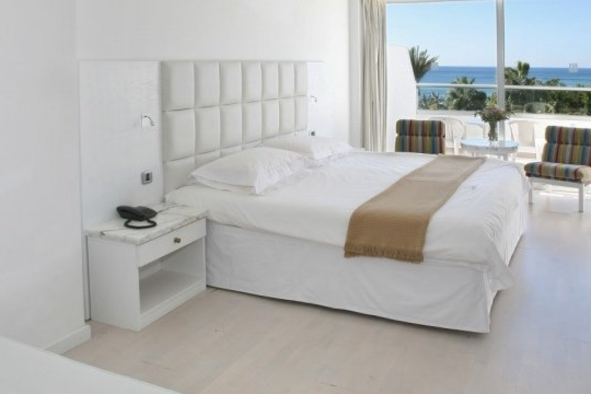 Grecian Sands