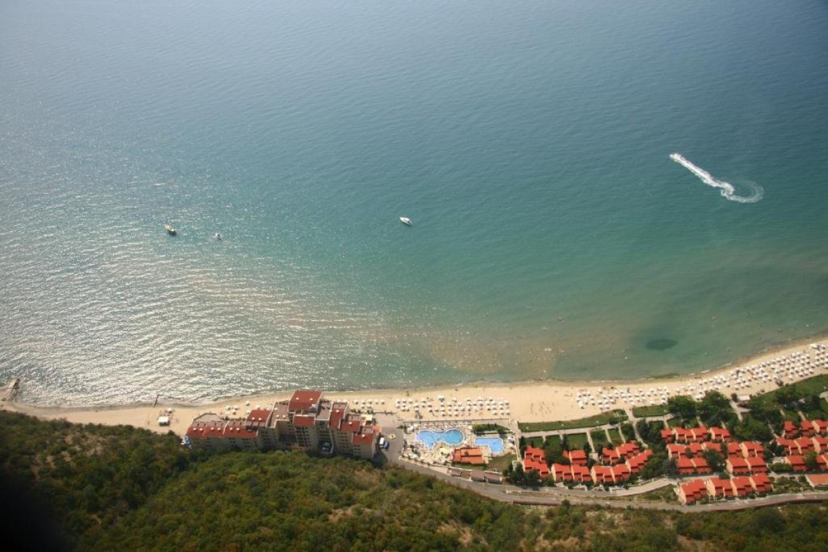 ROYAL BAY