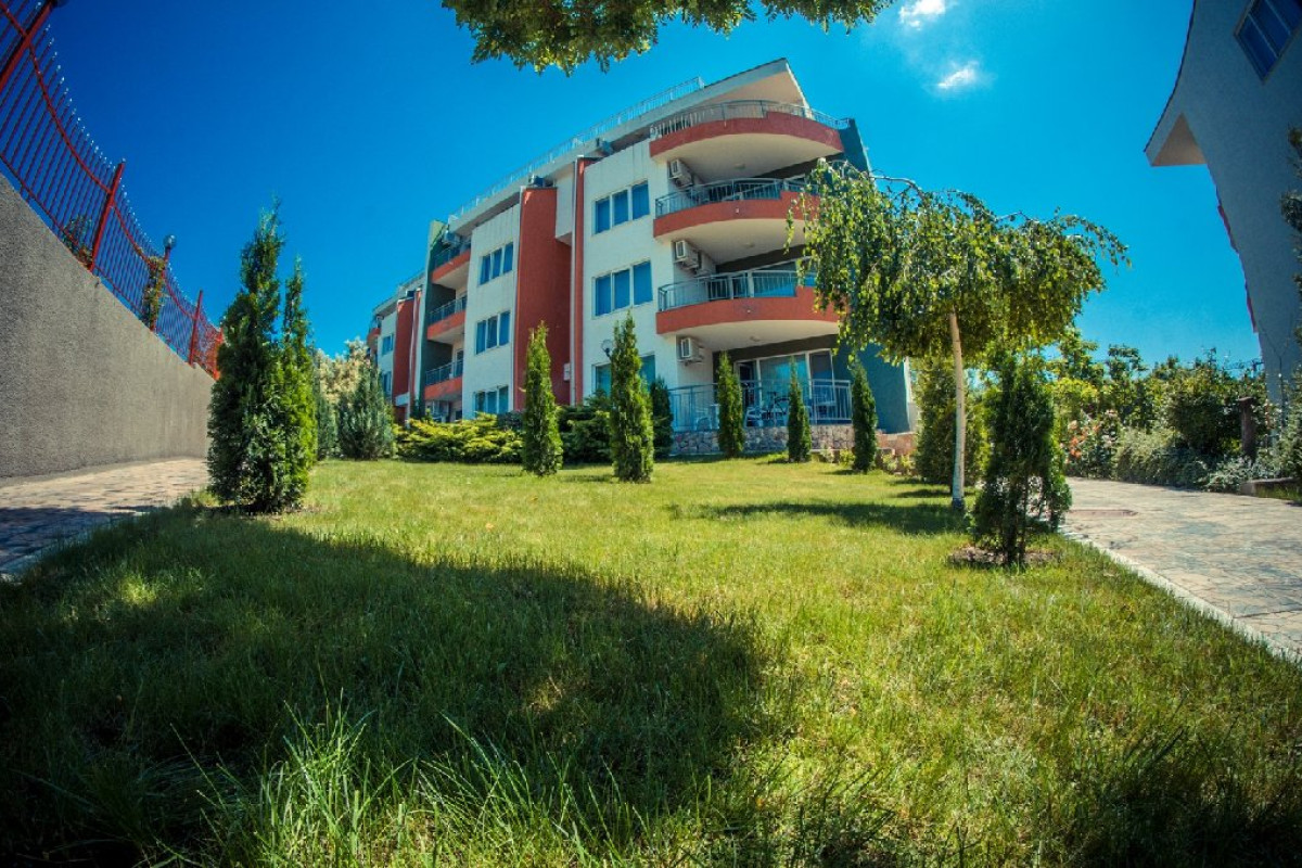 GREEN FORT