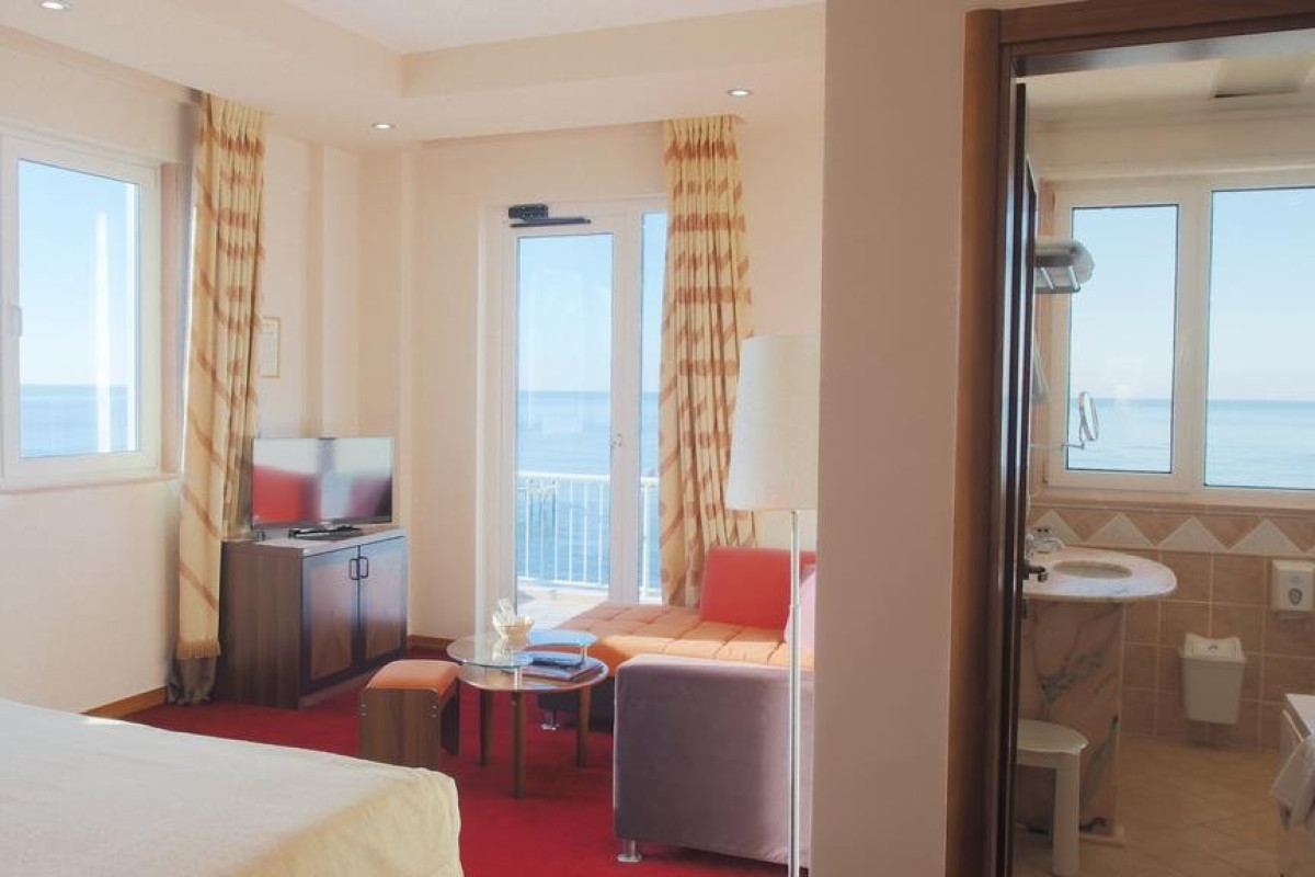 Hotel Aragosta (Durres)
