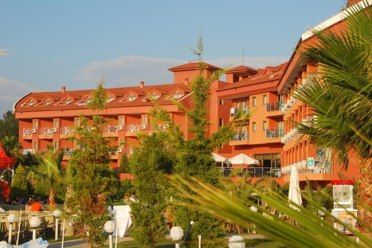 CLUB SIDE COAST HOTEL