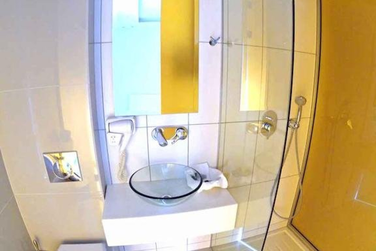 Macedon Hotel (Limenas)