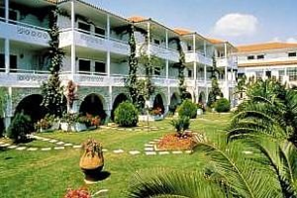 Porfi Beach Hotel (Nikiti, Sithonia)