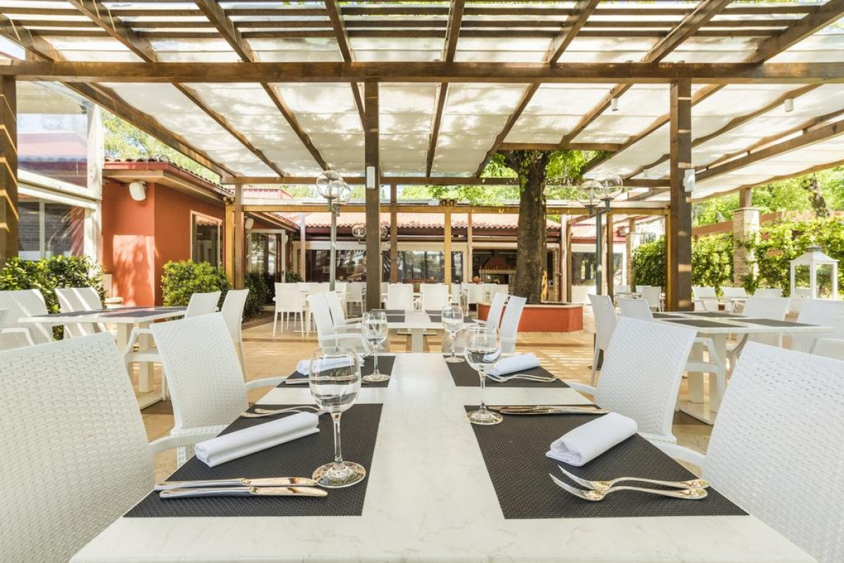Sol Amfora Apartments (Umag)