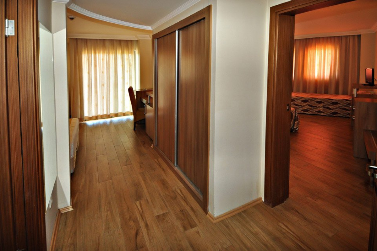 CLUB SIDE COAST HOTEL
