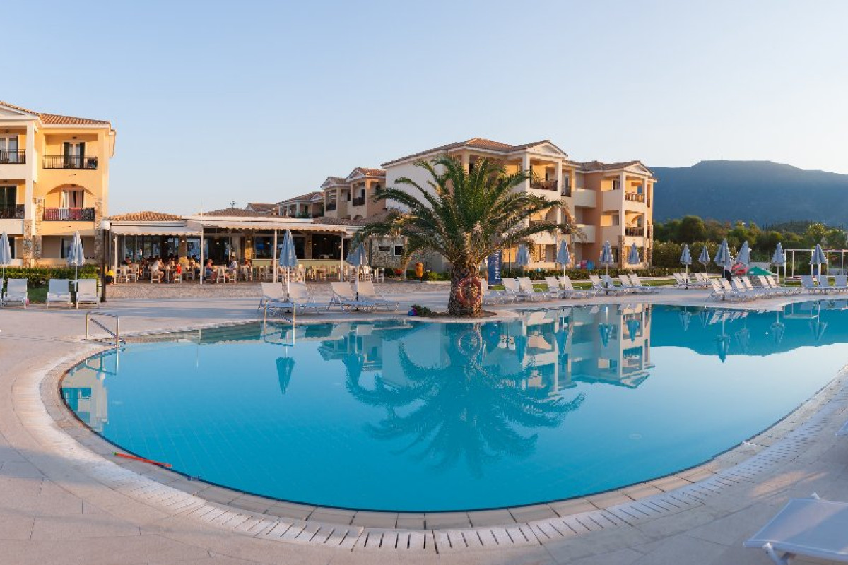 Alykanas Village (Alykanas)