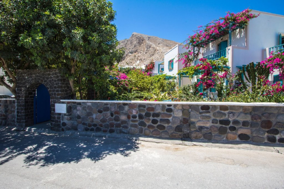 Andreas Hotel (Kamari Santorini)