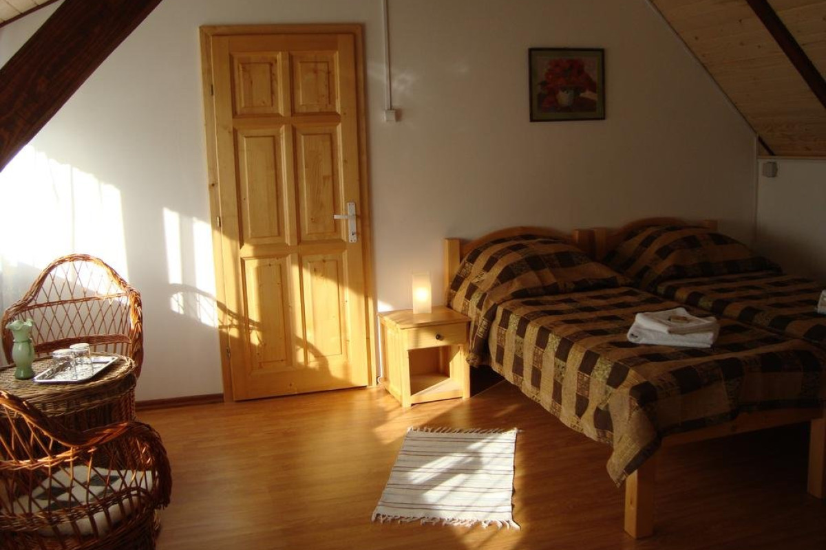 CASA DINTRE SALCII