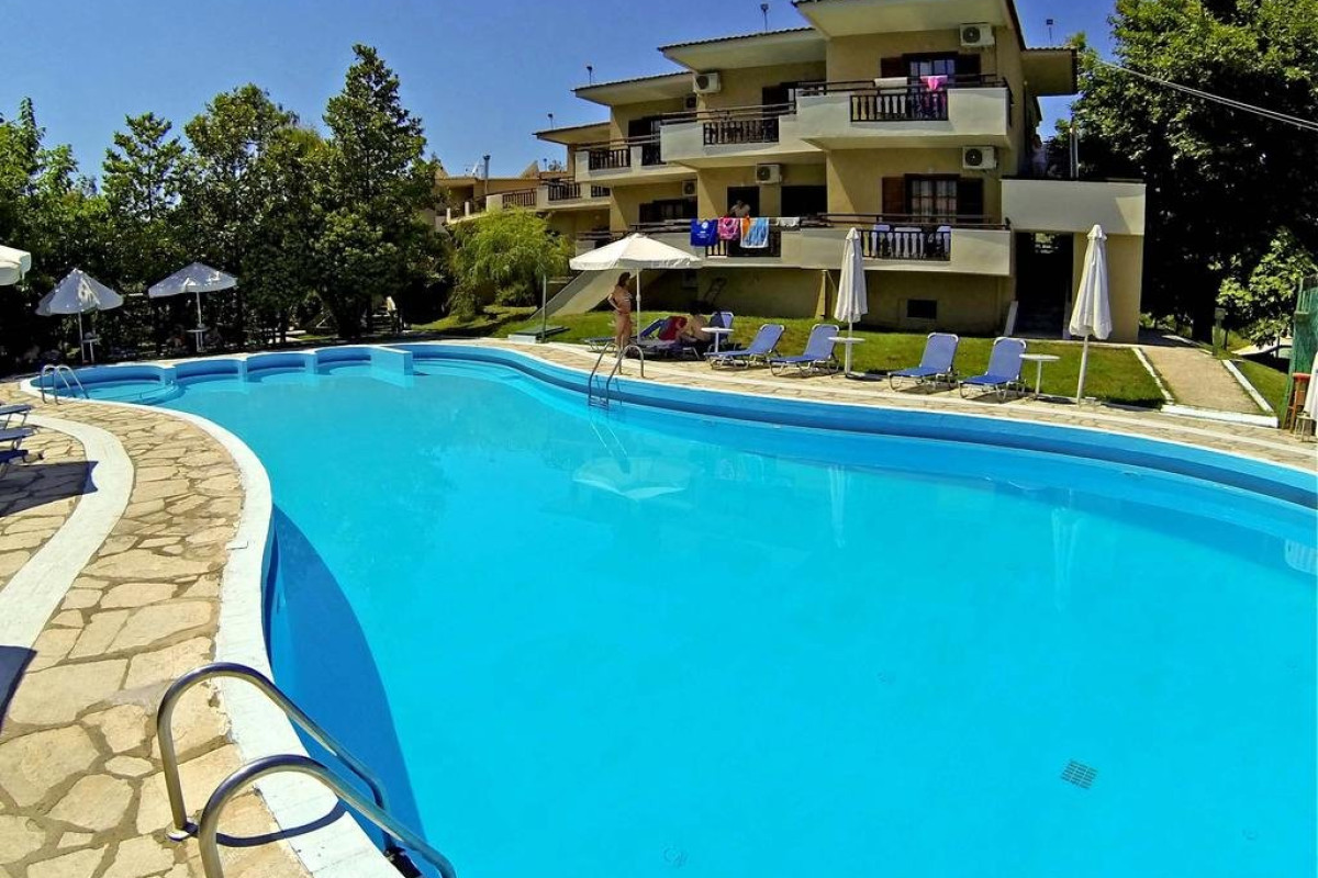 Macedon Hotel (Limenas)