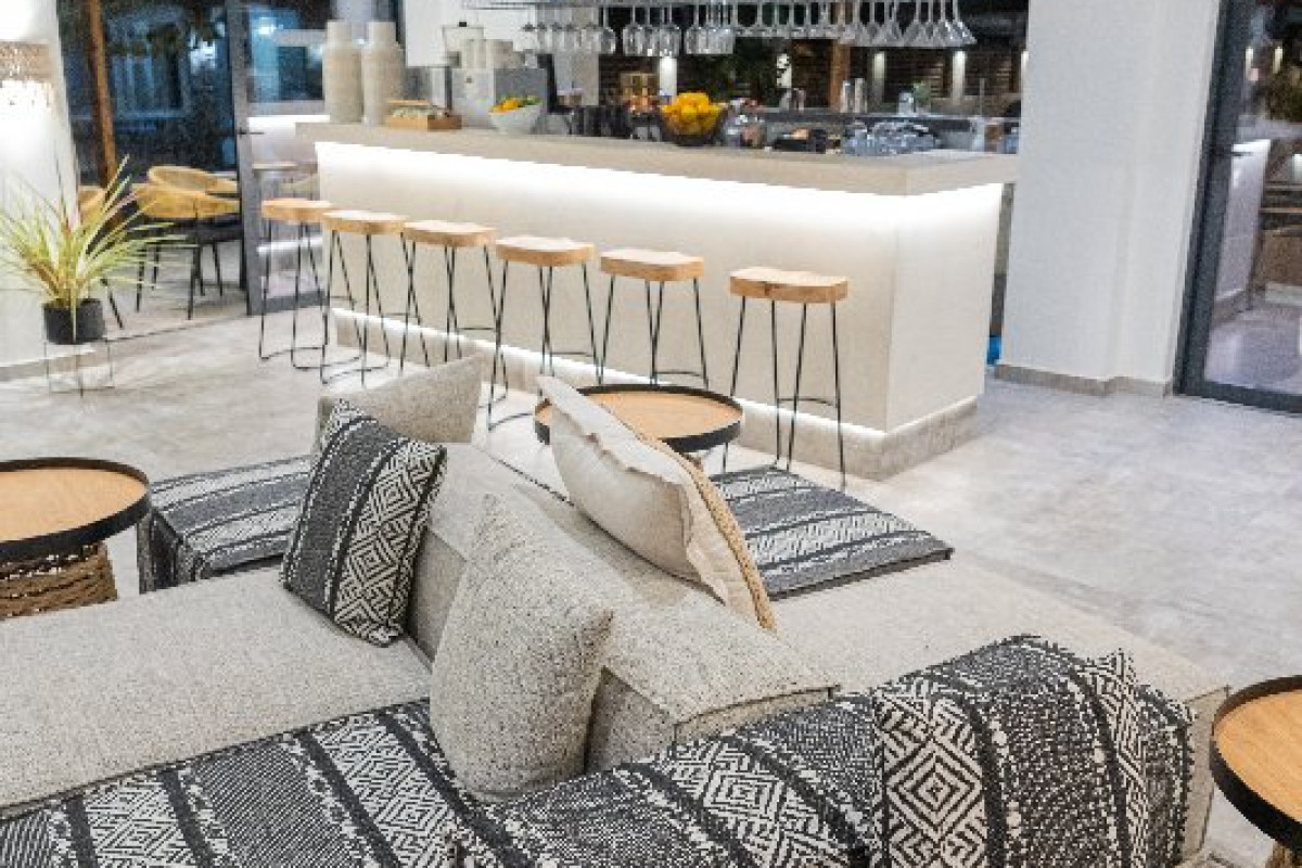 Cabana Blu Hotel and Suites
