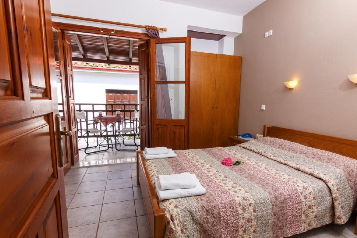 Charoula Studios and Maizonettes - Platanias