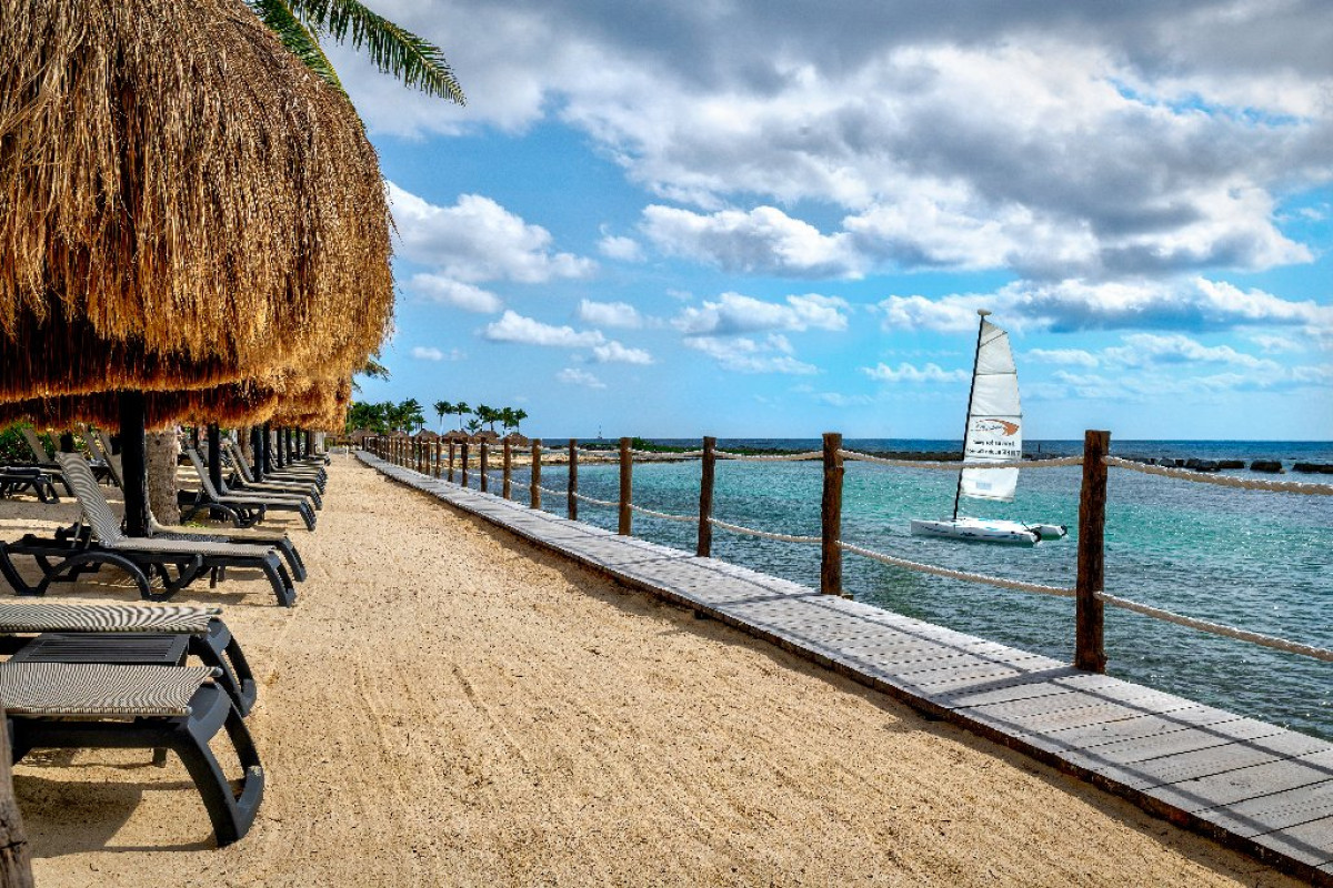 Catalonia Yucatan Beach