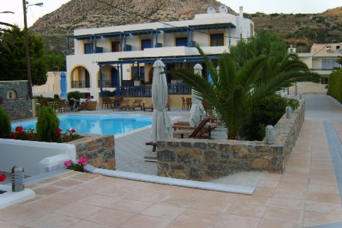 Emporios Bay (Emborios)