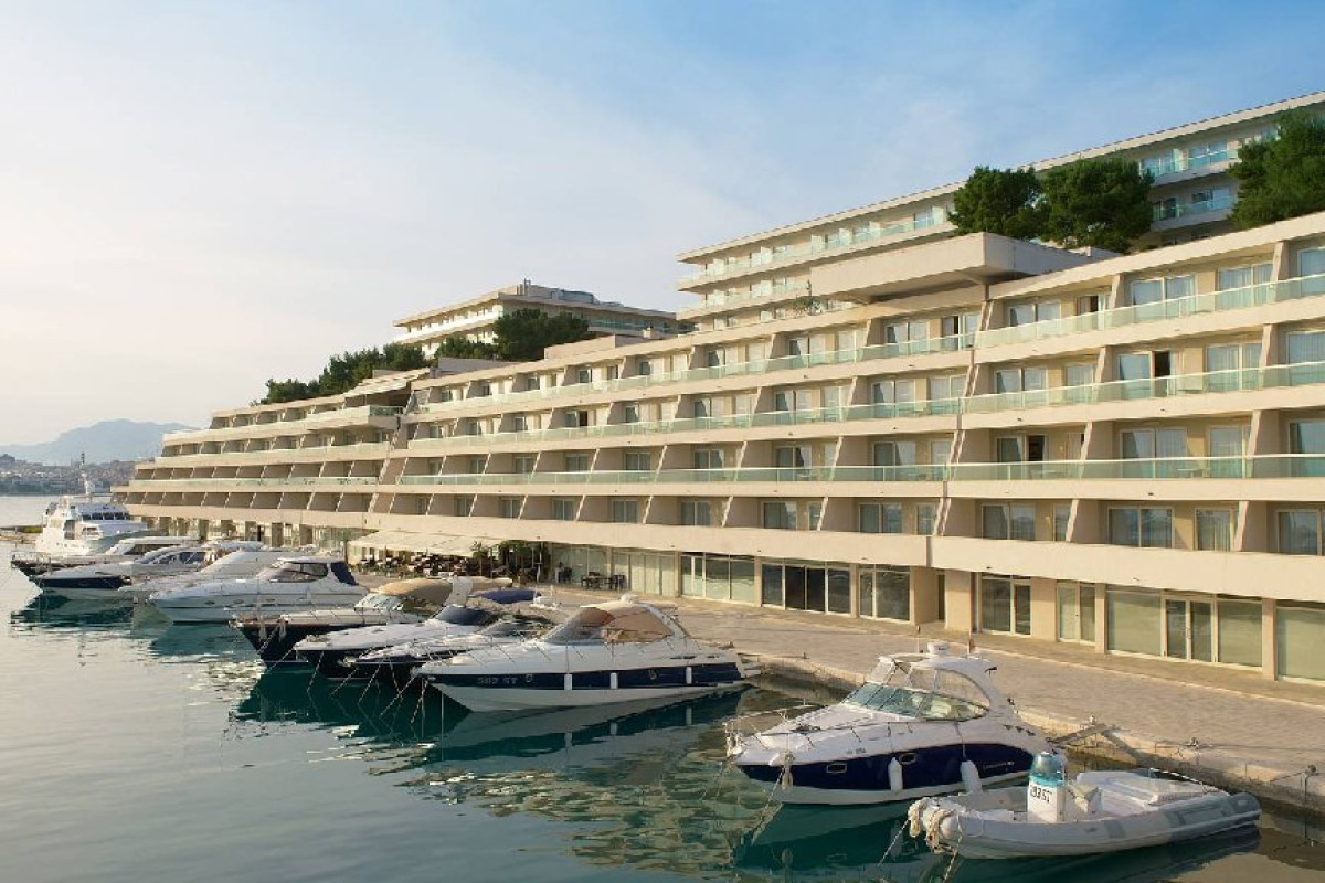 LE MERIDIEN LAV (Podstrana)