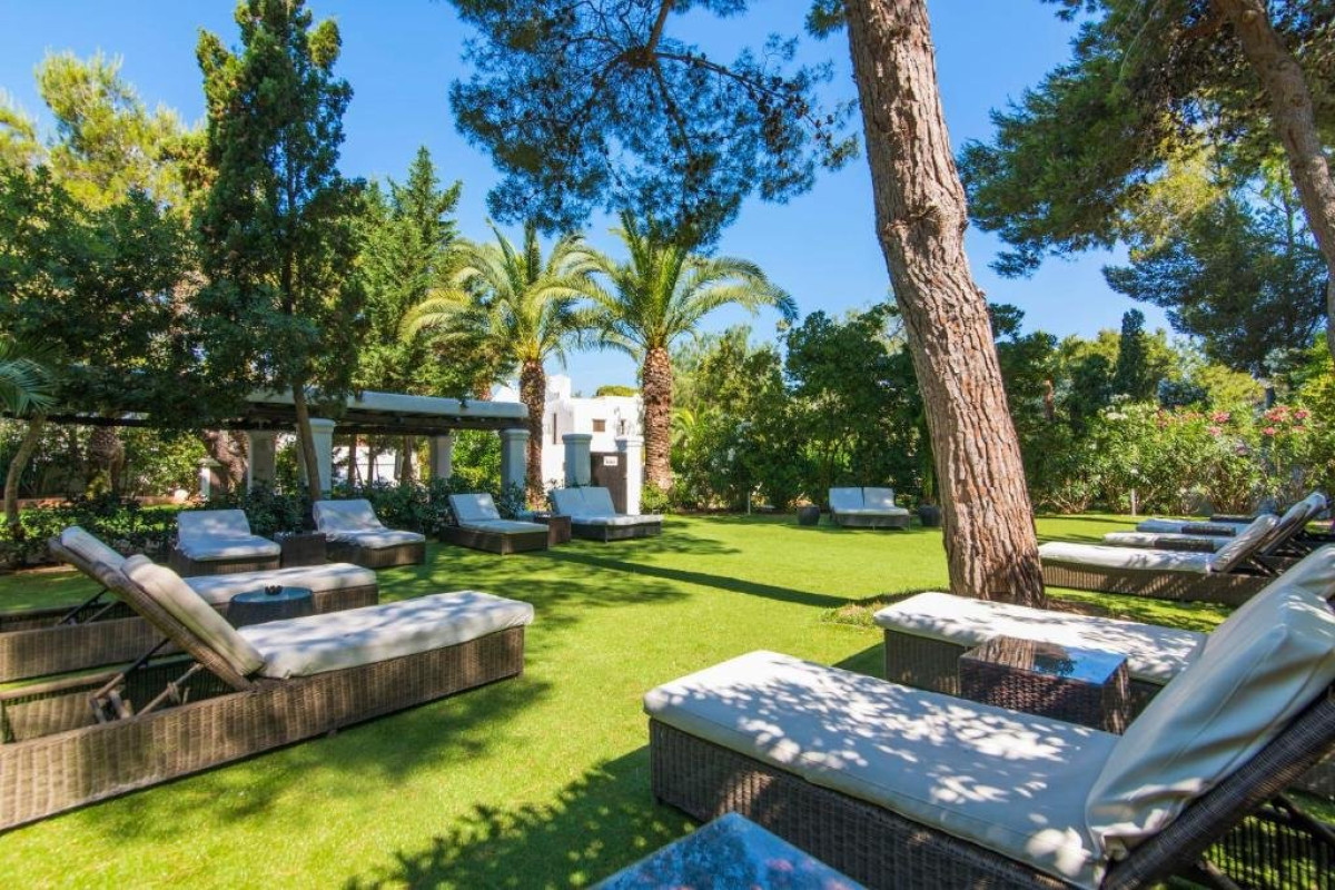 AZULINE BERGANTIN HOTEL