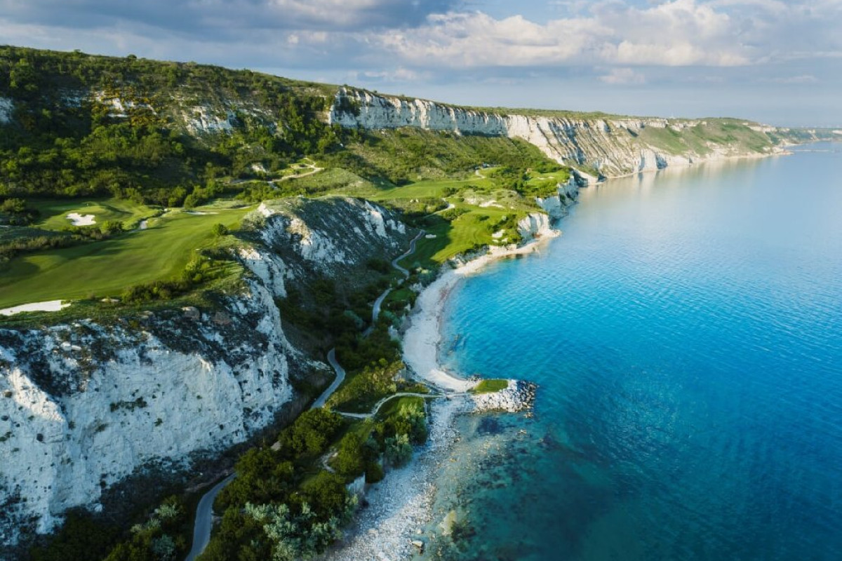 THRACIAN CLIFFS