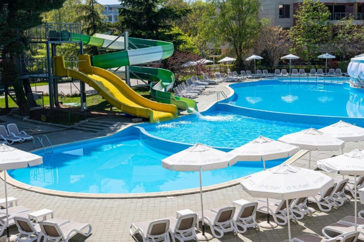 I Hotel