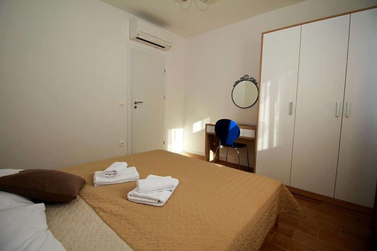 Apartments Stipe (Makarska)