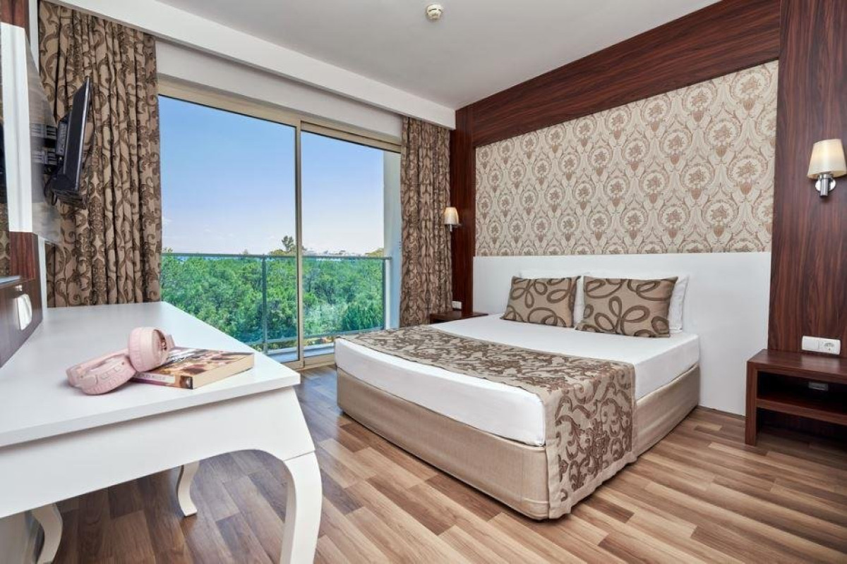 MAYA WORLD SIDE HOTEL