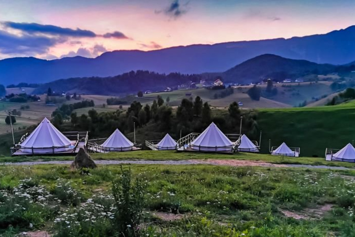 Ursa Mica Glamping Resort CMP