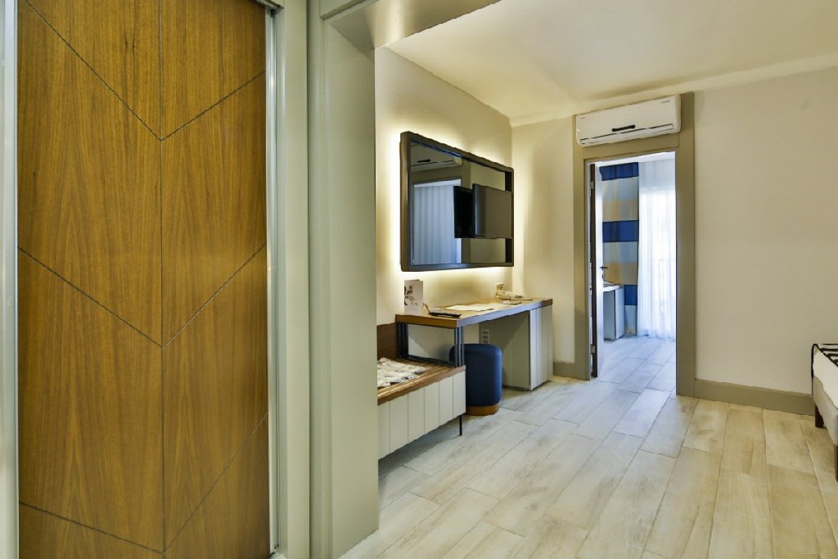 CRYSTAL FLORA BEACH RESORT