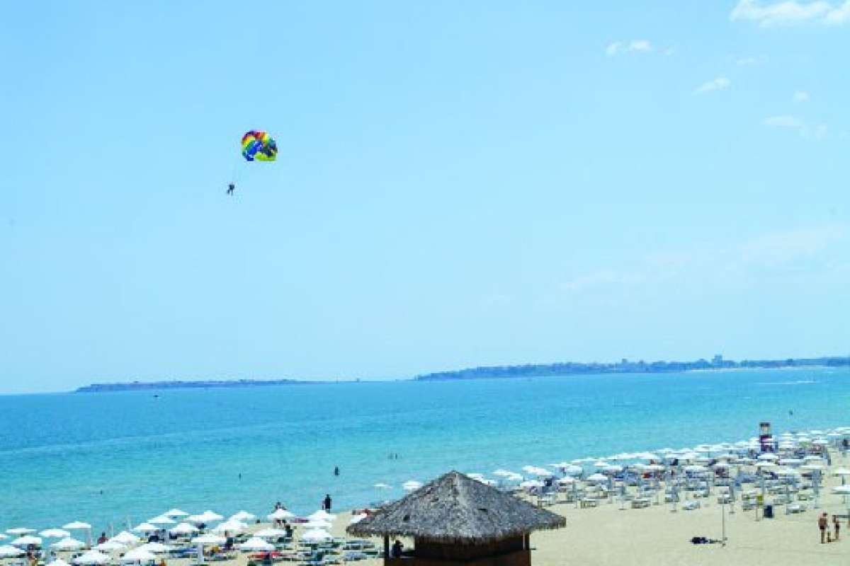 DIT EVRIKA BEACH CLUB