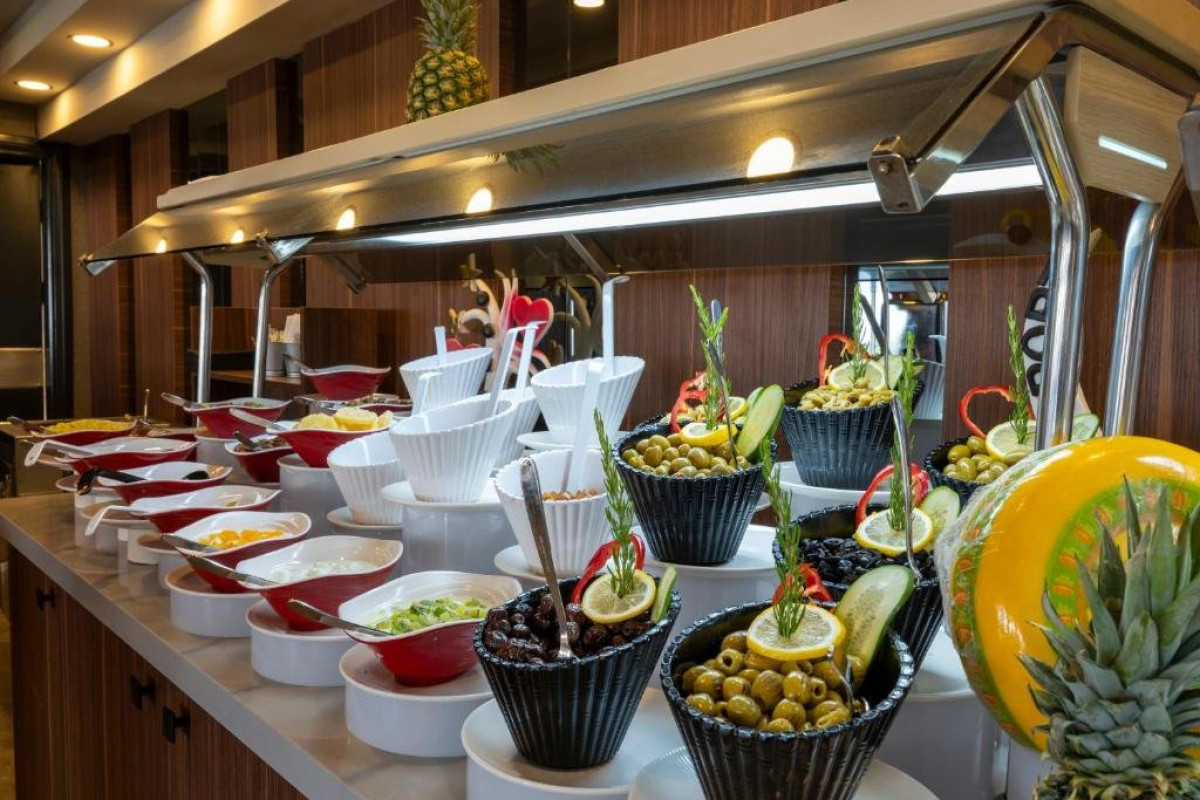 NUMA PORT HOTEL