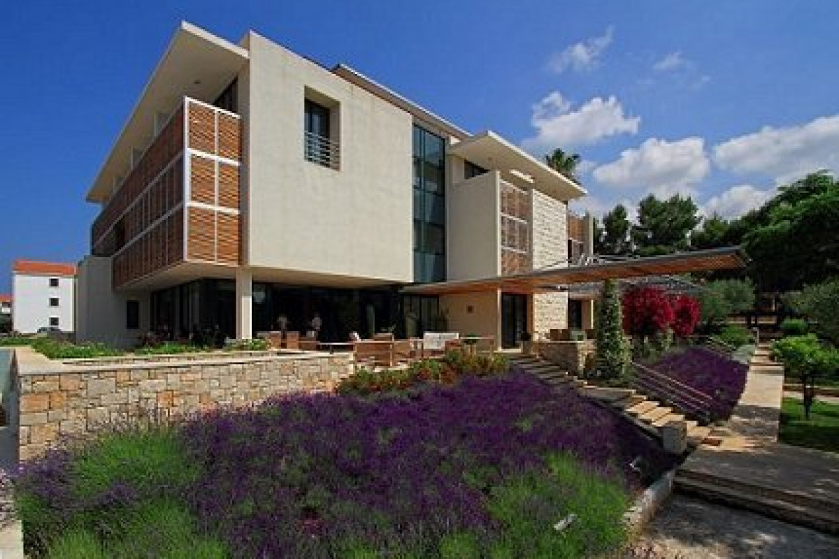 Hotel Amor (Brac)