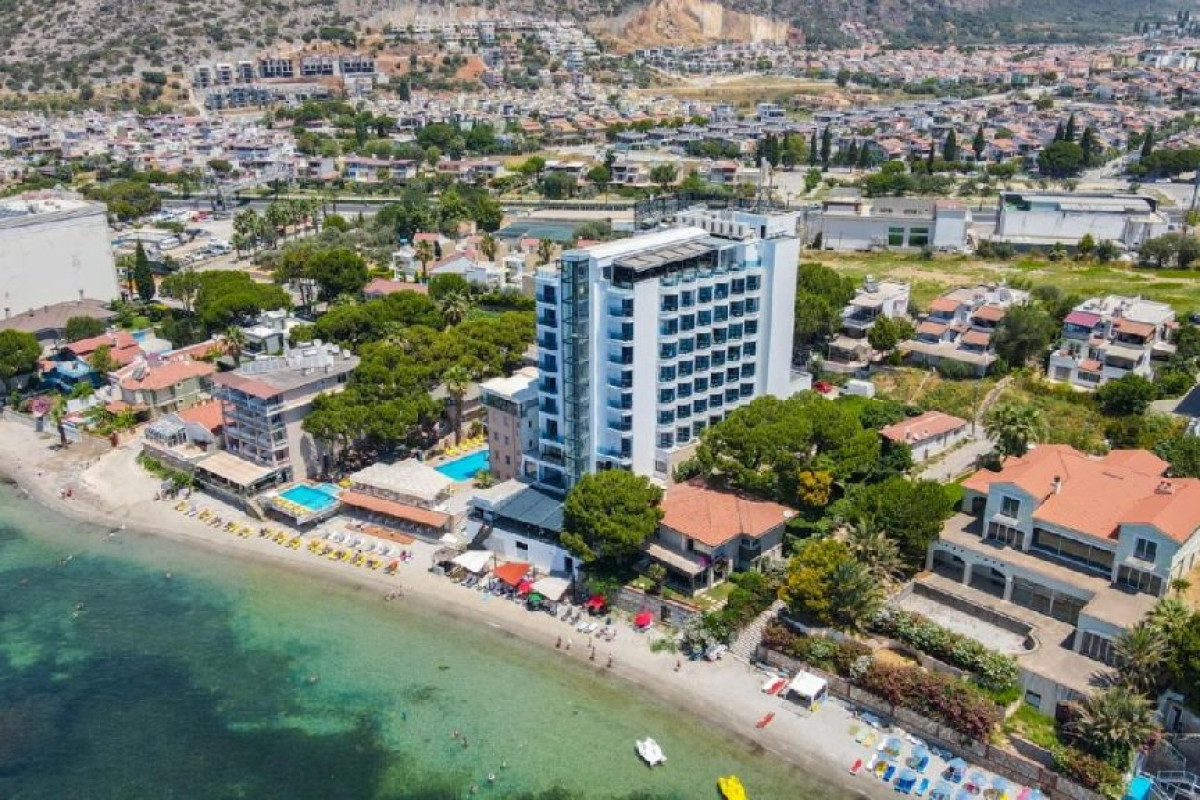 SIGNATURE BLUE RESORT