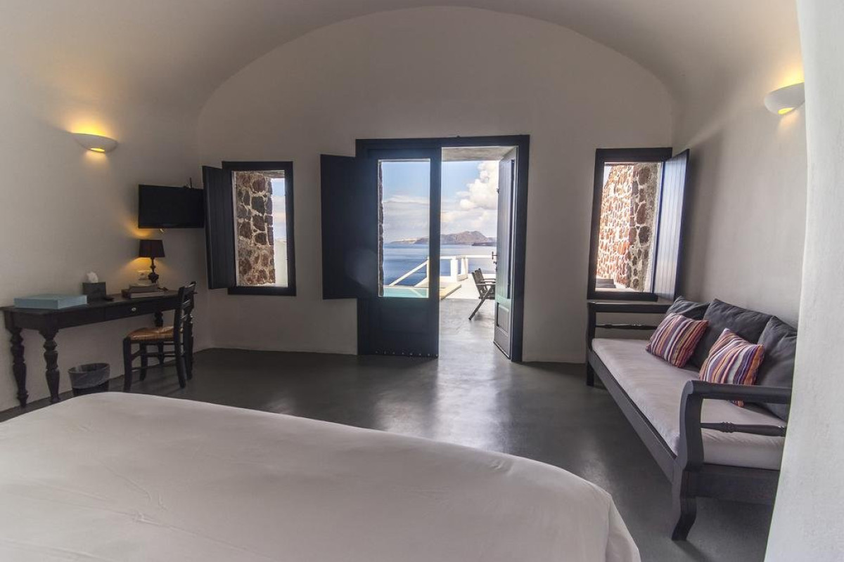Ambassador Aegean Luxury Hotel Suites (Akrotiri - Santorini)
