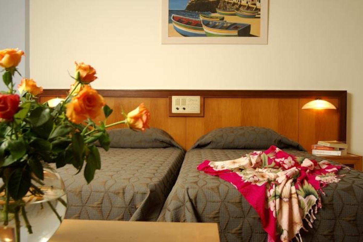 ATRIUM HOTEL (C)