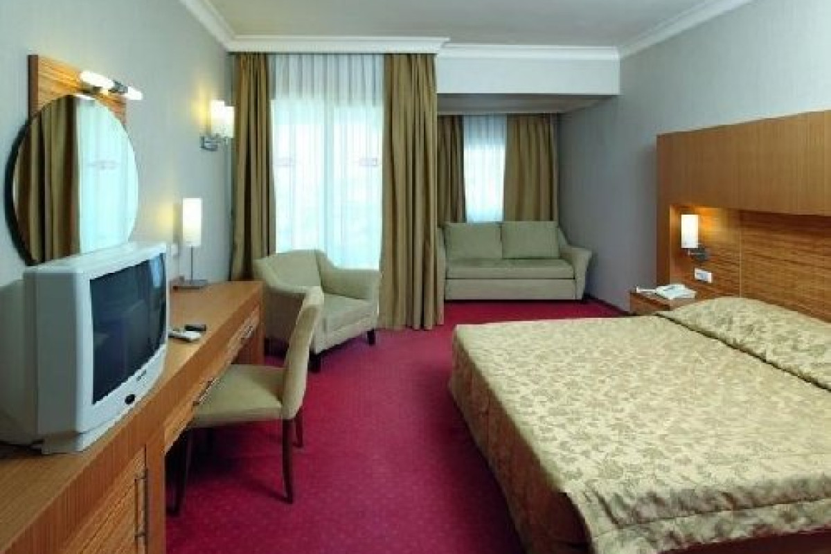 GRAND CETTIA