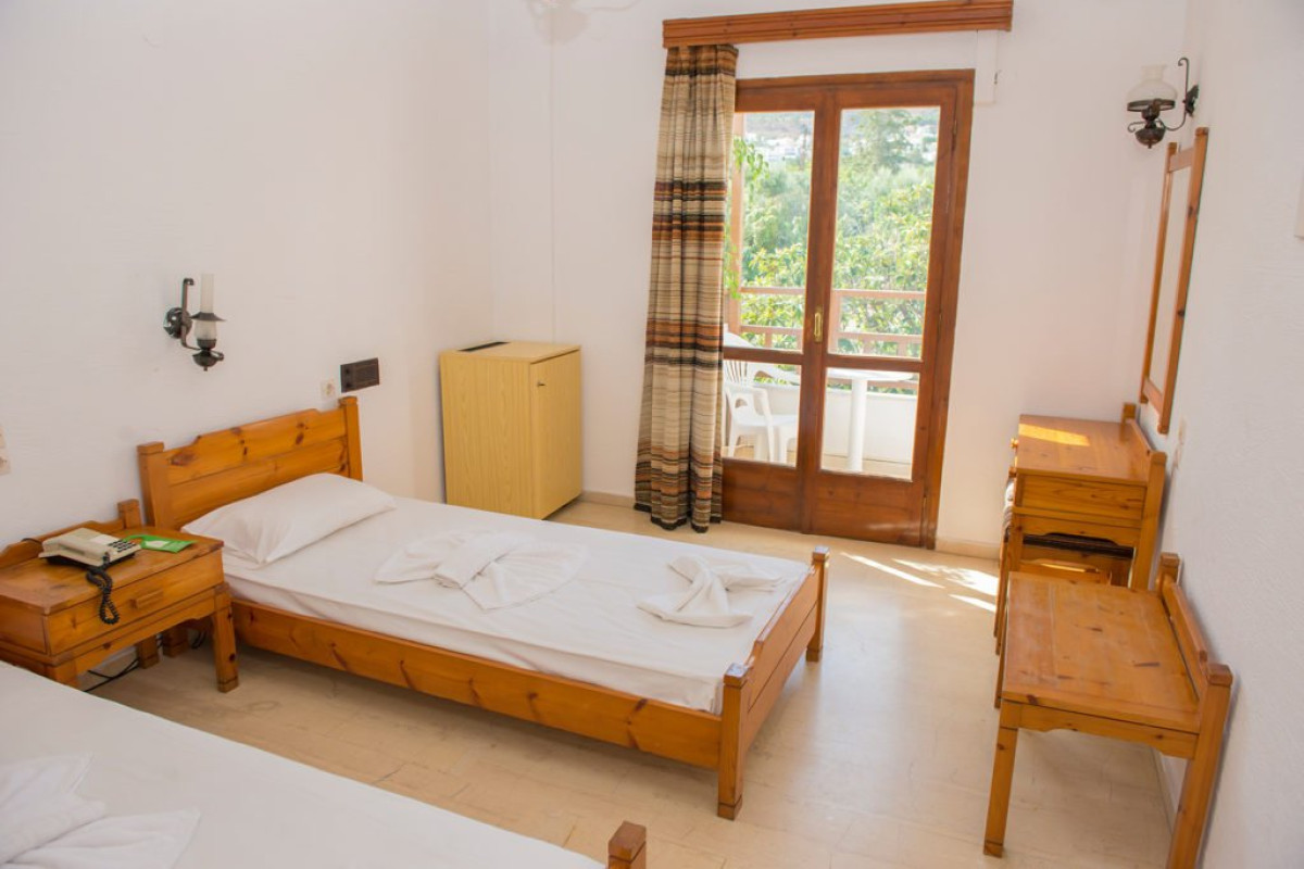 VELISSARIOS HOTEL