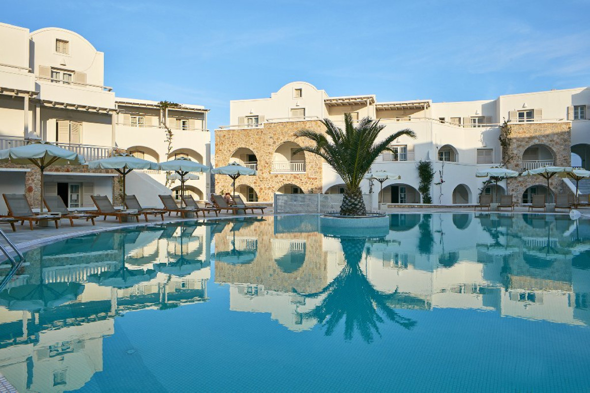Aegean Plaza (Kamari - Santorini)
