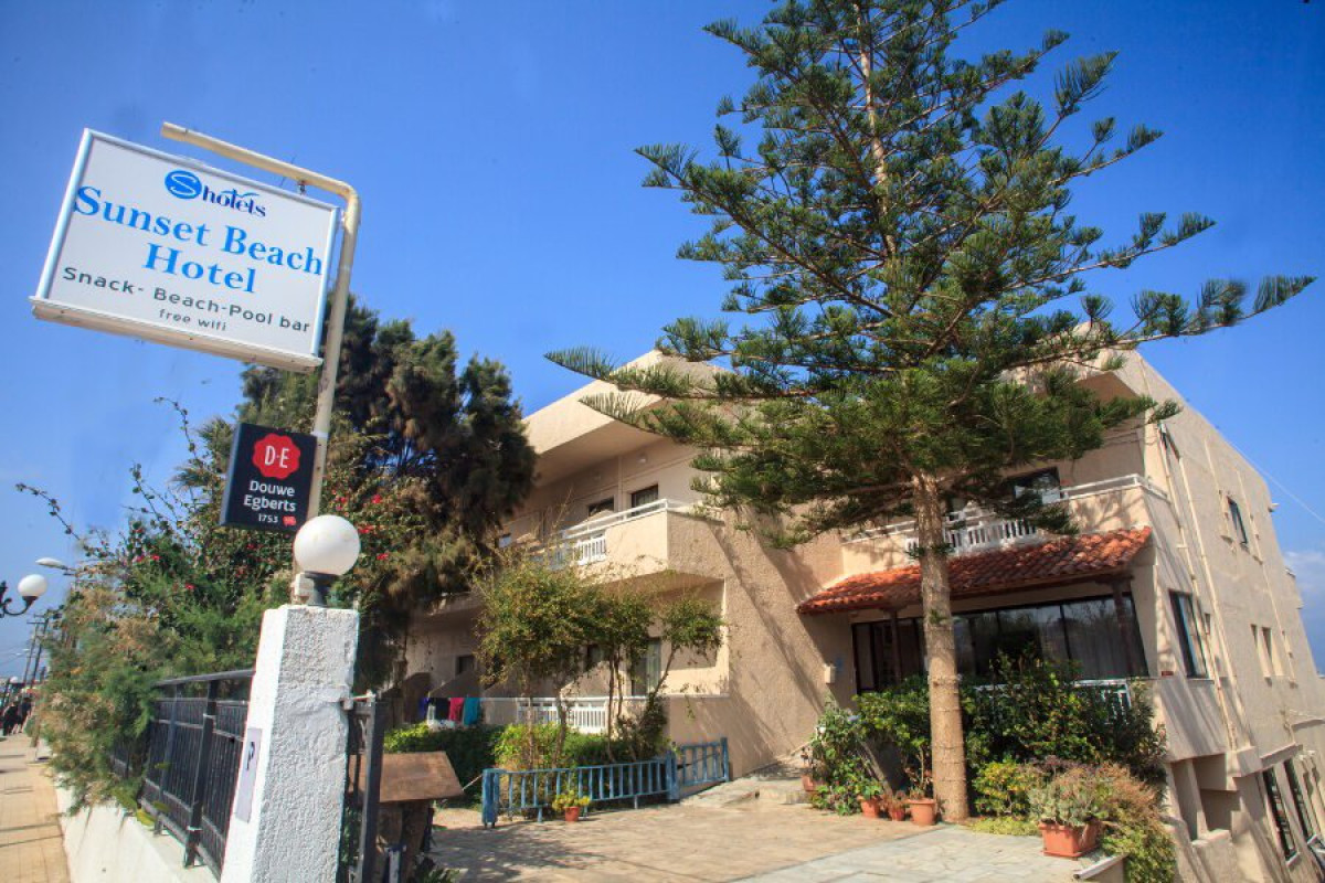 Sunset Beach Hotel (Kokkini Hani)