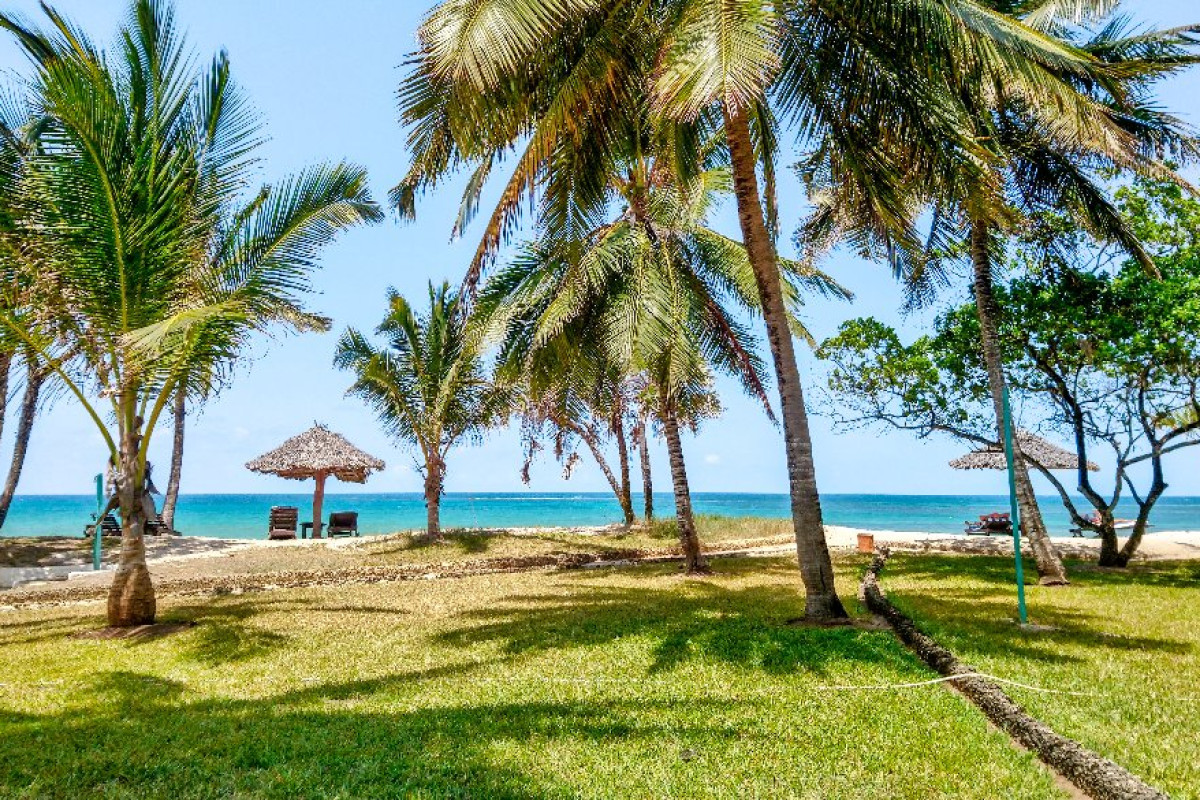 Jacaranda Indian Ocean Beach Resort